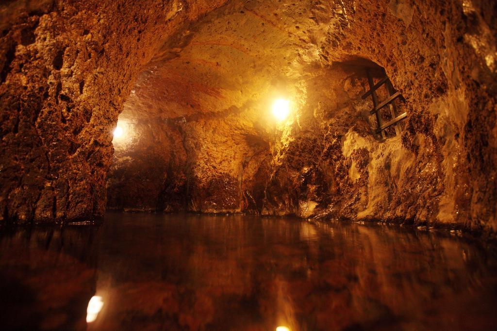 Kurokawa Onsen Yama No Yado Shinmeikan Minamioguni Exteriör bild